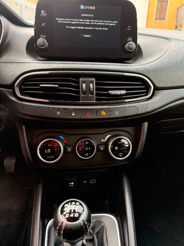 Fiat Tipo FIAT TIPO CROSS 1.6 mjt Cross s&s 130cv