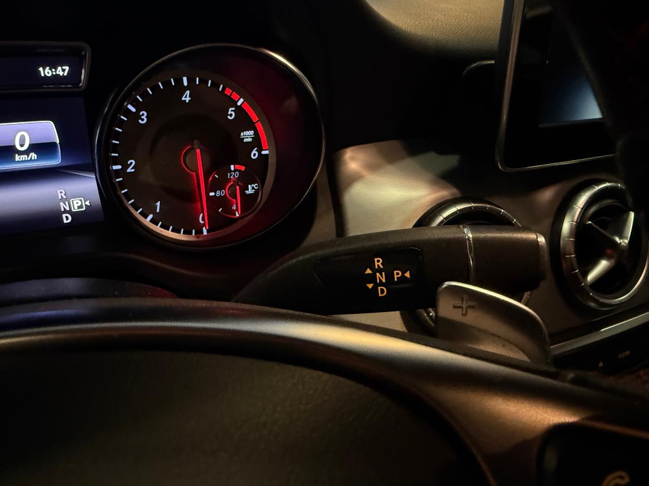 Mercedes-benz CLA 220 anno 2015 AUTOMATICO