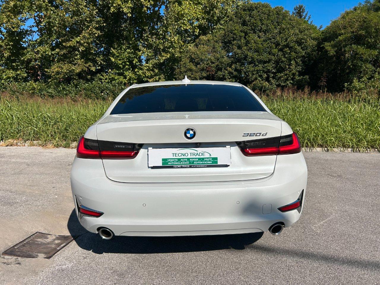 BMW 320 d mhev 48V Sport auto