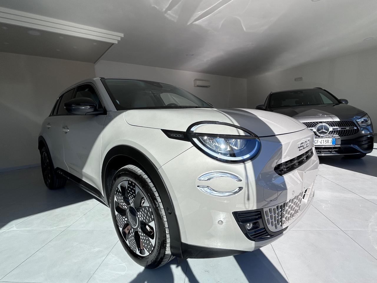 Fiat 600 Hybrid 110 CV DCT MHEV La Prima 2025