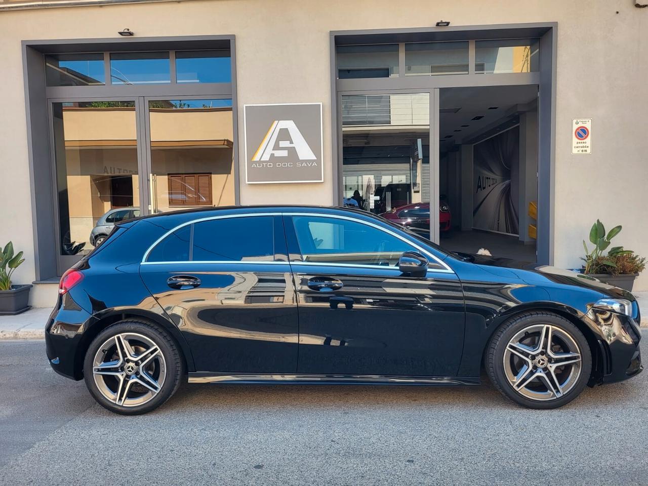 Mercedes A 180 d Autom. Premium/Amg+Luci Ambiente...