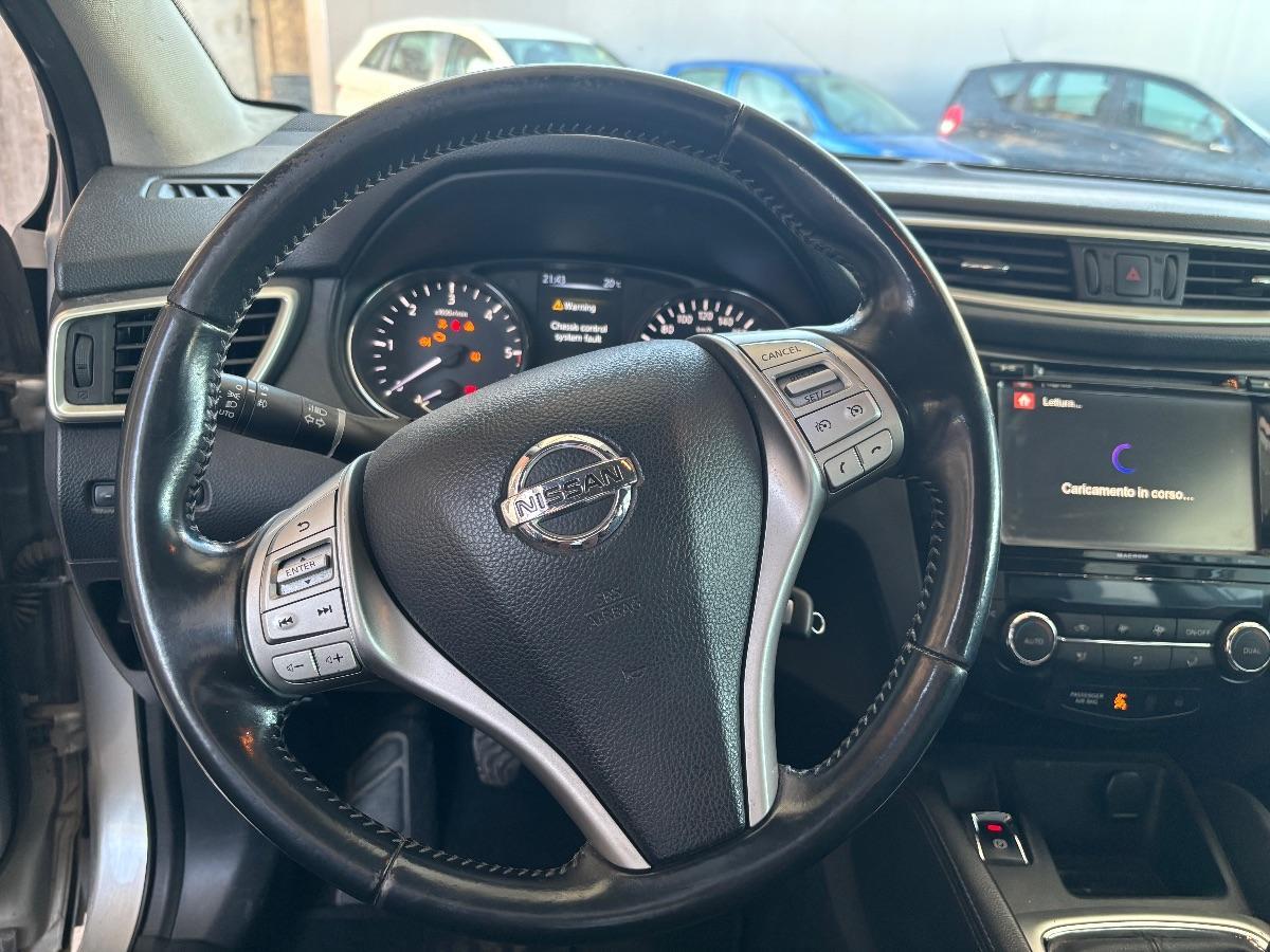 NISSAN - Qashqai