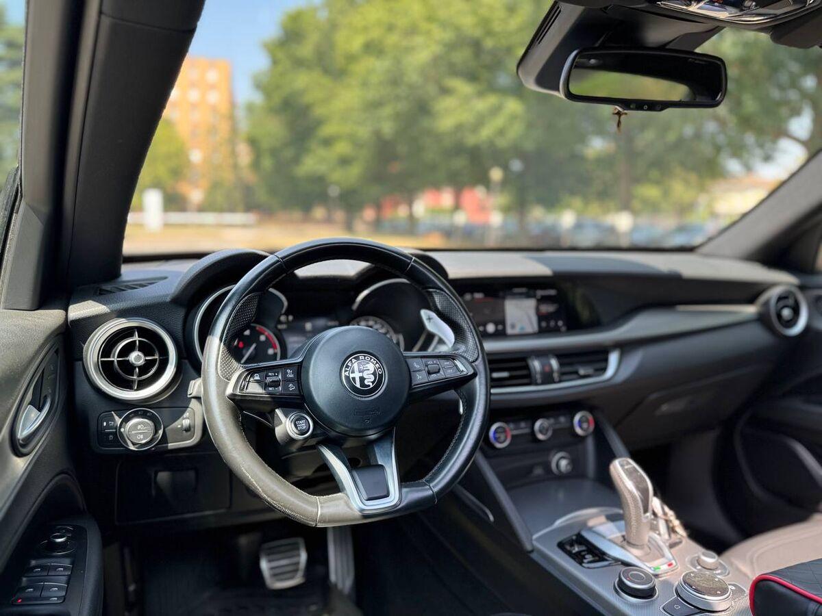 Alfa Romeo Stelvio 2.2 t Business rwd 160cv auto