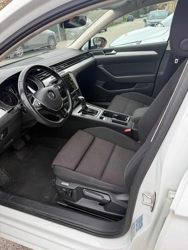 VOLKSWAGEN Passat Variant 1.6 TDI SCR DSG Business BMT