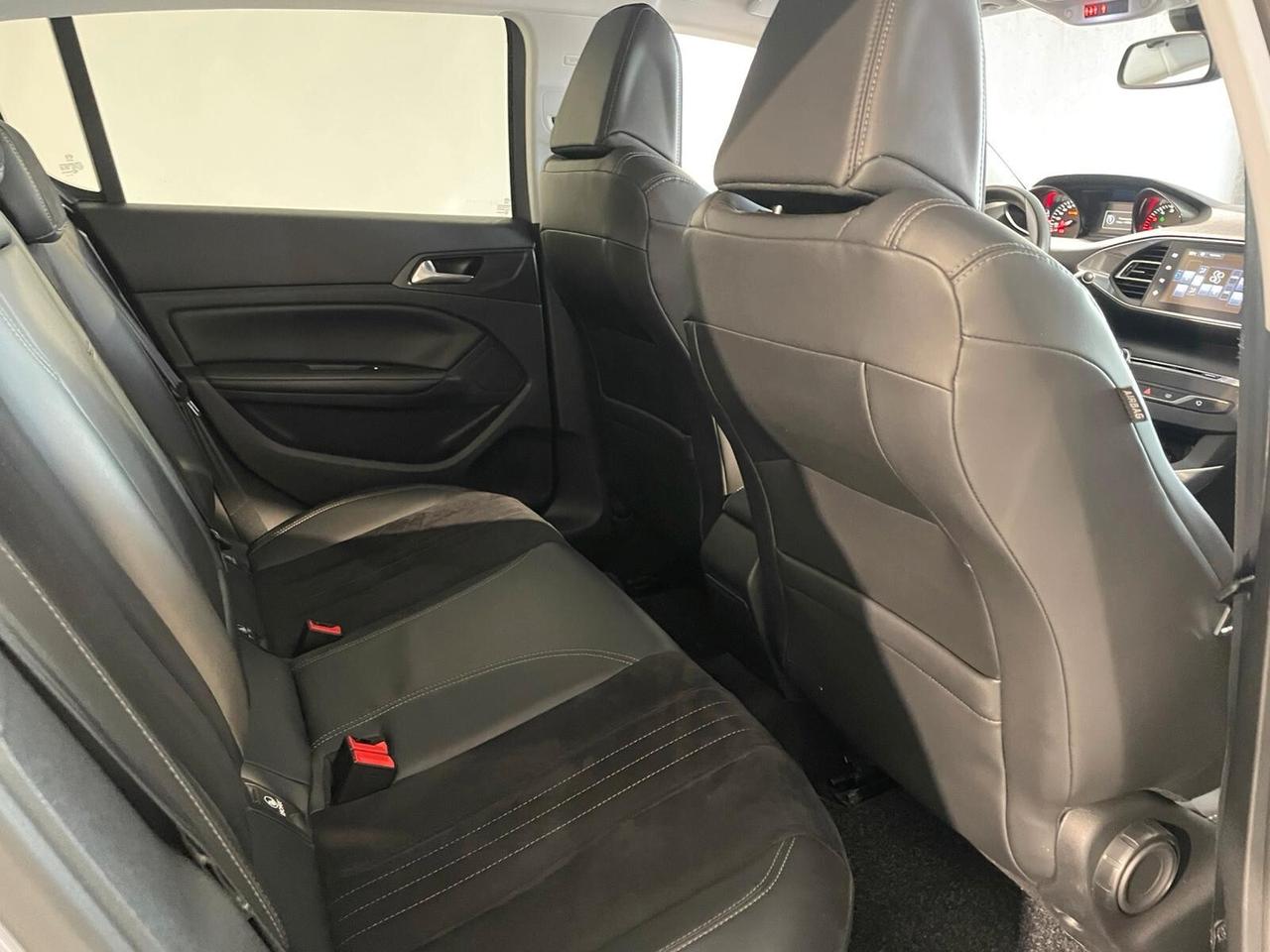 Peugeot 308 BlueHDi 120 S&S Allure