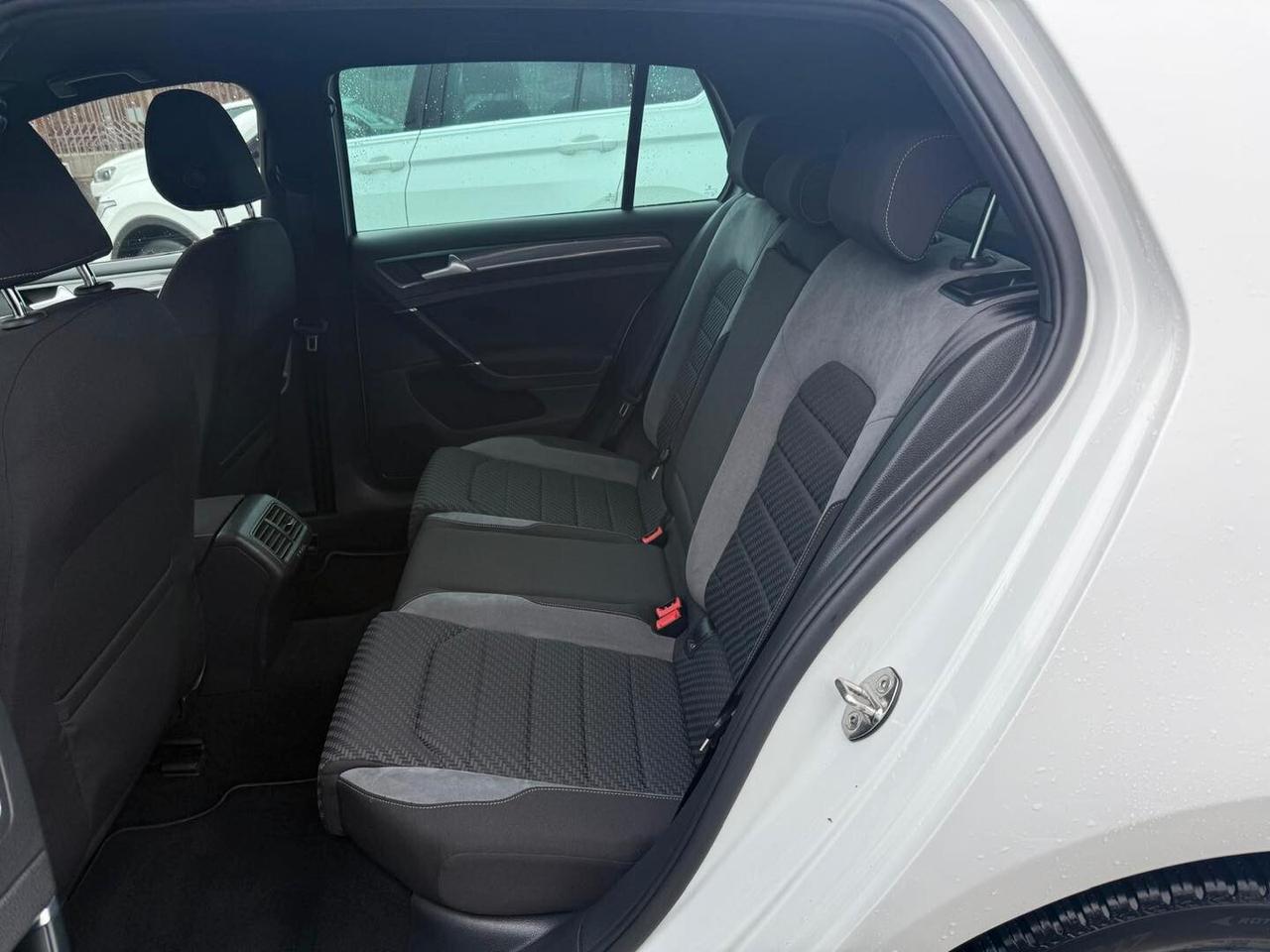 Volkswagen Golf 1.6 TDI 115 CV -R LINE-FULL LED