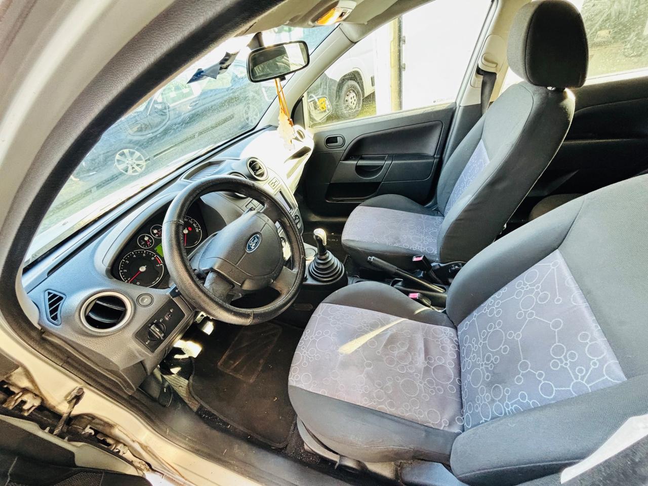 Ford Fiesta 1.2 16V 3p. Ghia