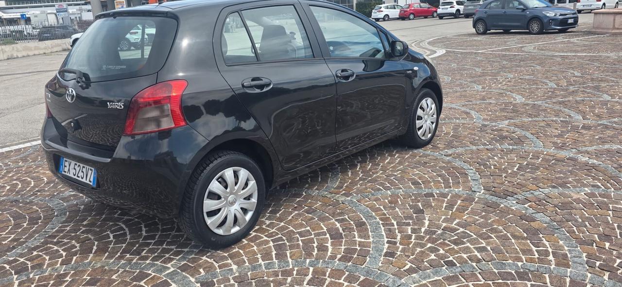 Toyota Yaris 1.4 D-4D 5 porte M-MT Navi