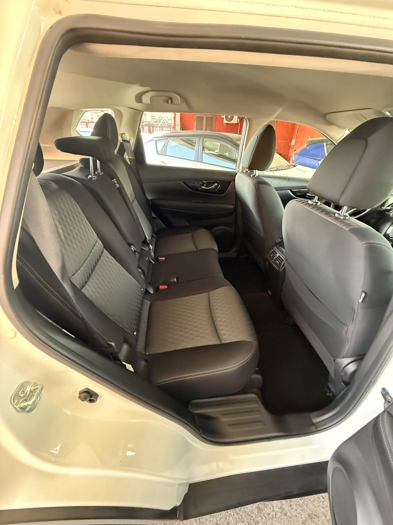 X-Trail 4x4 1.7 Dci -Tekna-unipro-rate-tagliandi certificati