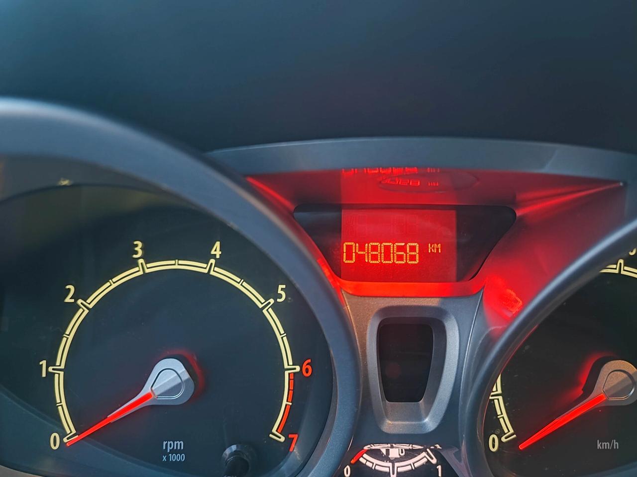 Ford Fiesta 1.4 5 porte Titanium uni-pro