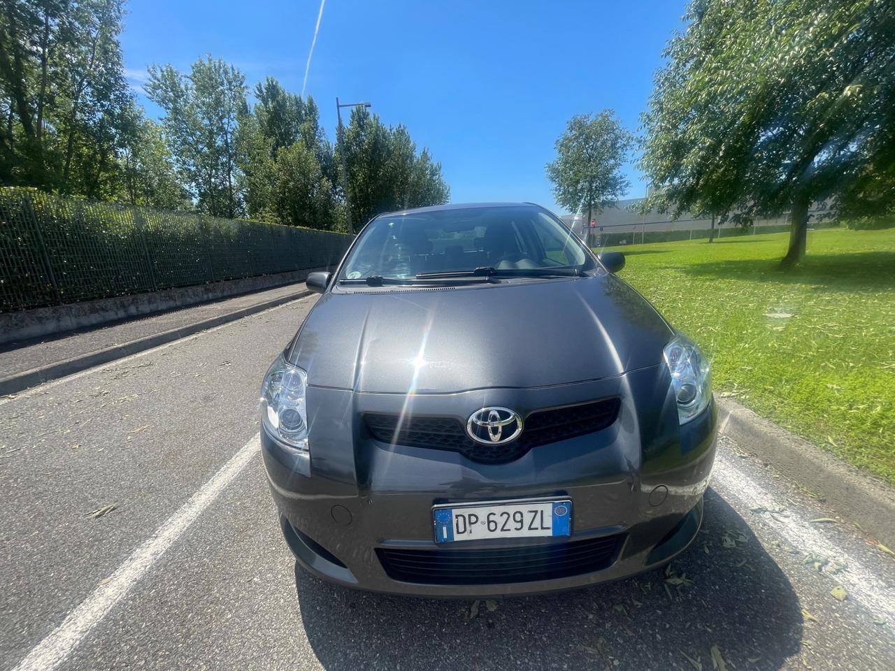 Toyota Auris 2.0 D-4D 5 porte Sol