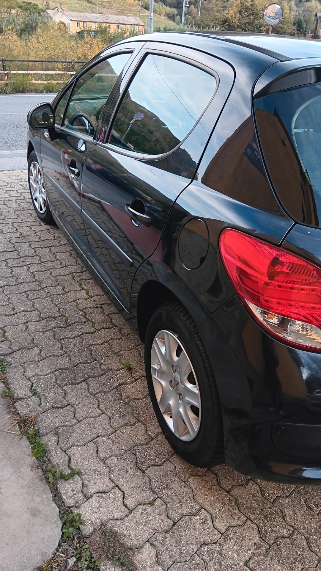 Peugeot 207 1.4 VTi 95CV 5p. XS