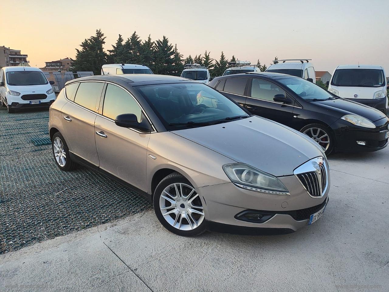 LANCIA Delta 1.6 MJT Platino TETTO APRIBILE, LED