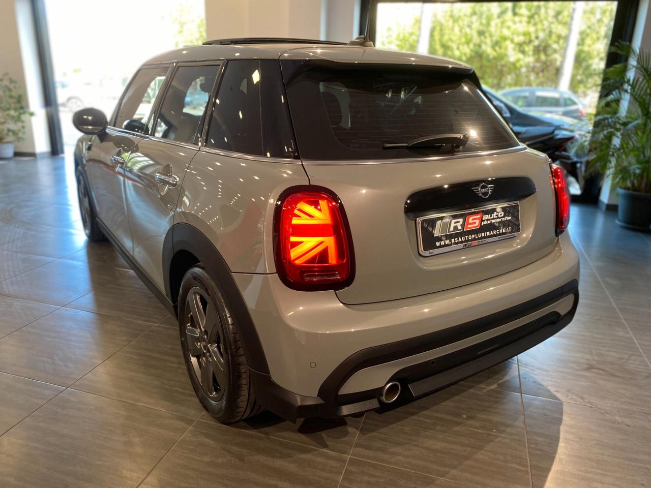 Mini 1.5 Cooper Essential 5 porte TETTO