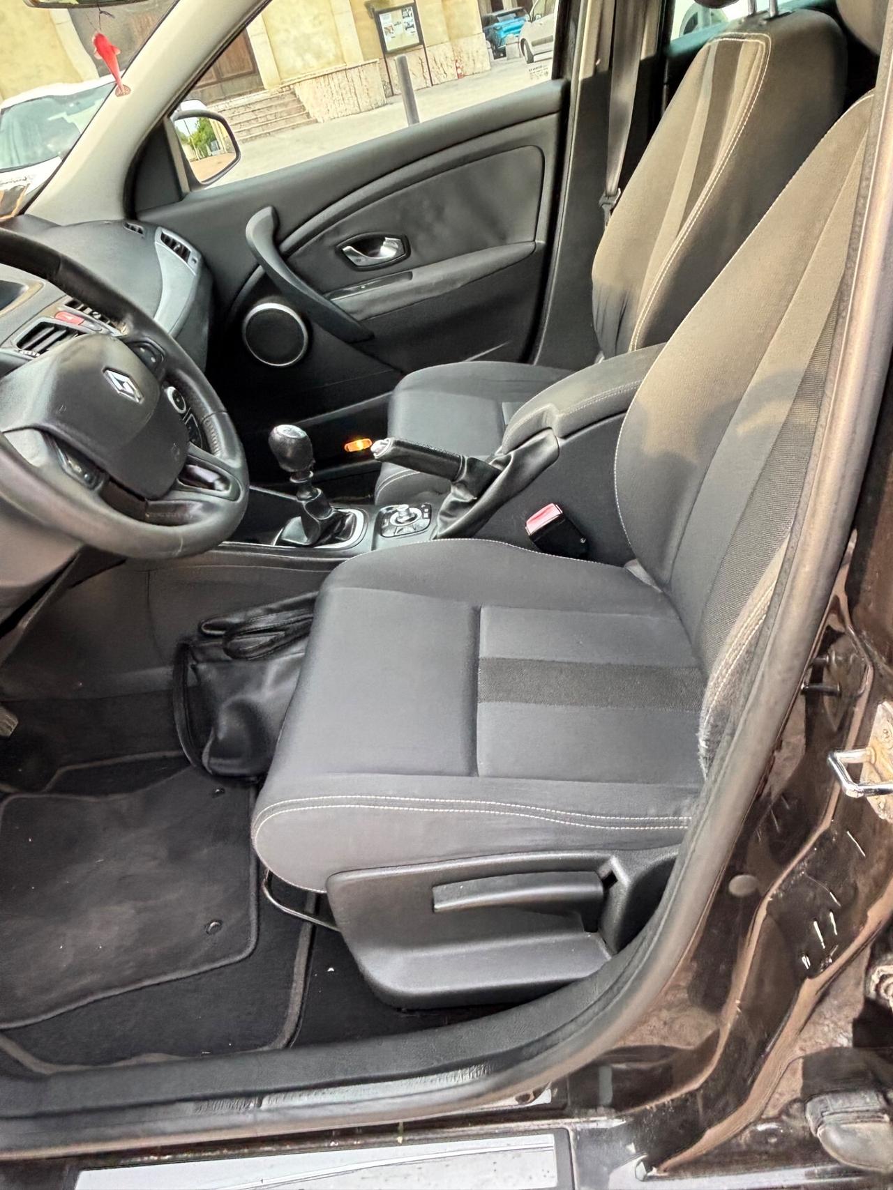 Renault Megane Mégane 1.5 dCi 110CV SporTour Confort