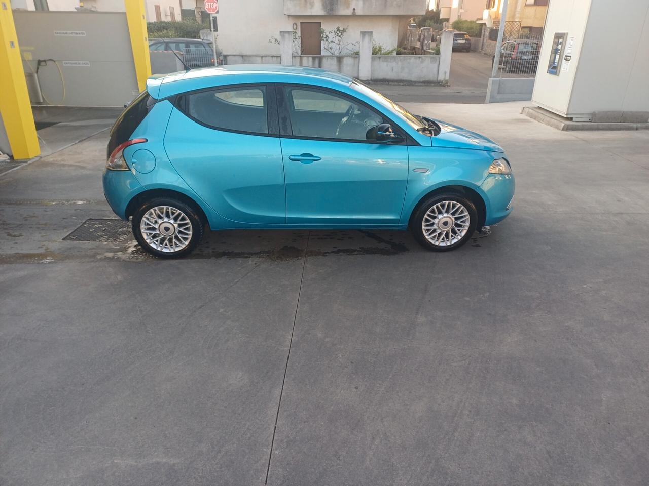 Lancia Ypsilon 1.2 69 CV 5 porte S&S Platinum 2014