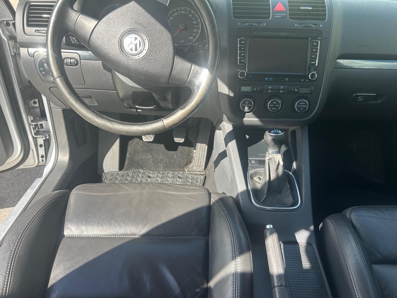 Volkswagen Golf 2.0 TDI 140CV GTD