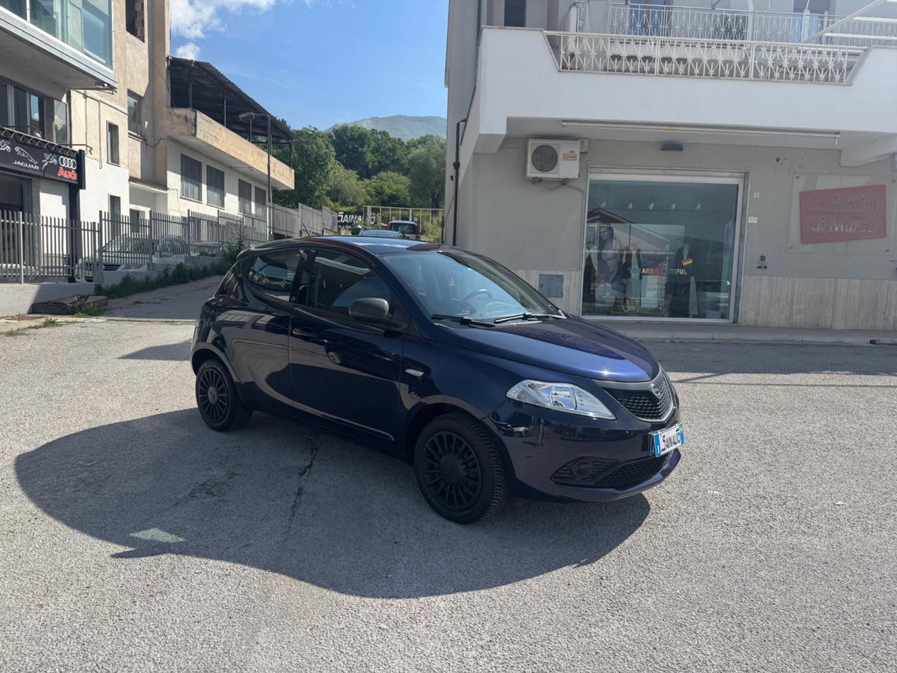 Lancia Ypsilon 1.2 69 CV 5 porte S&S Platinum GARANZIA 24 MESI