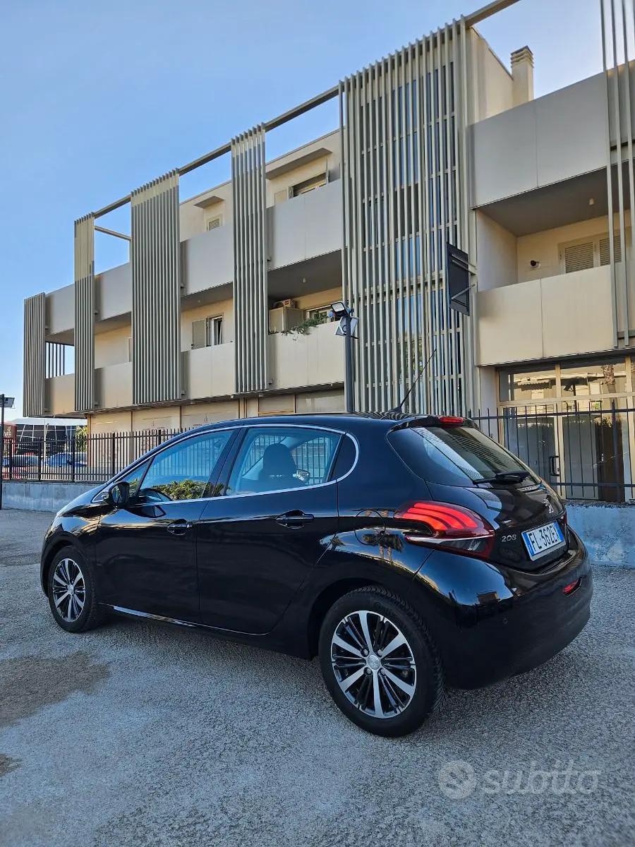 PEUGEOT 208 ALLURE