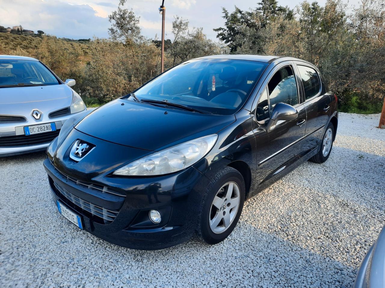 Peugeot 207 1.4 HDi 70CV 5p. Active