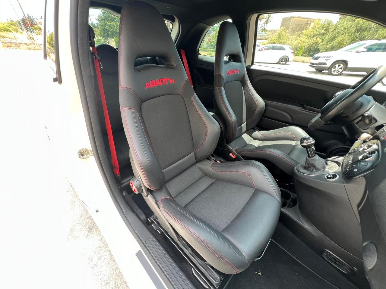 Abarth 595 1.4 Turbo T-Jet 180 CV Esseesse