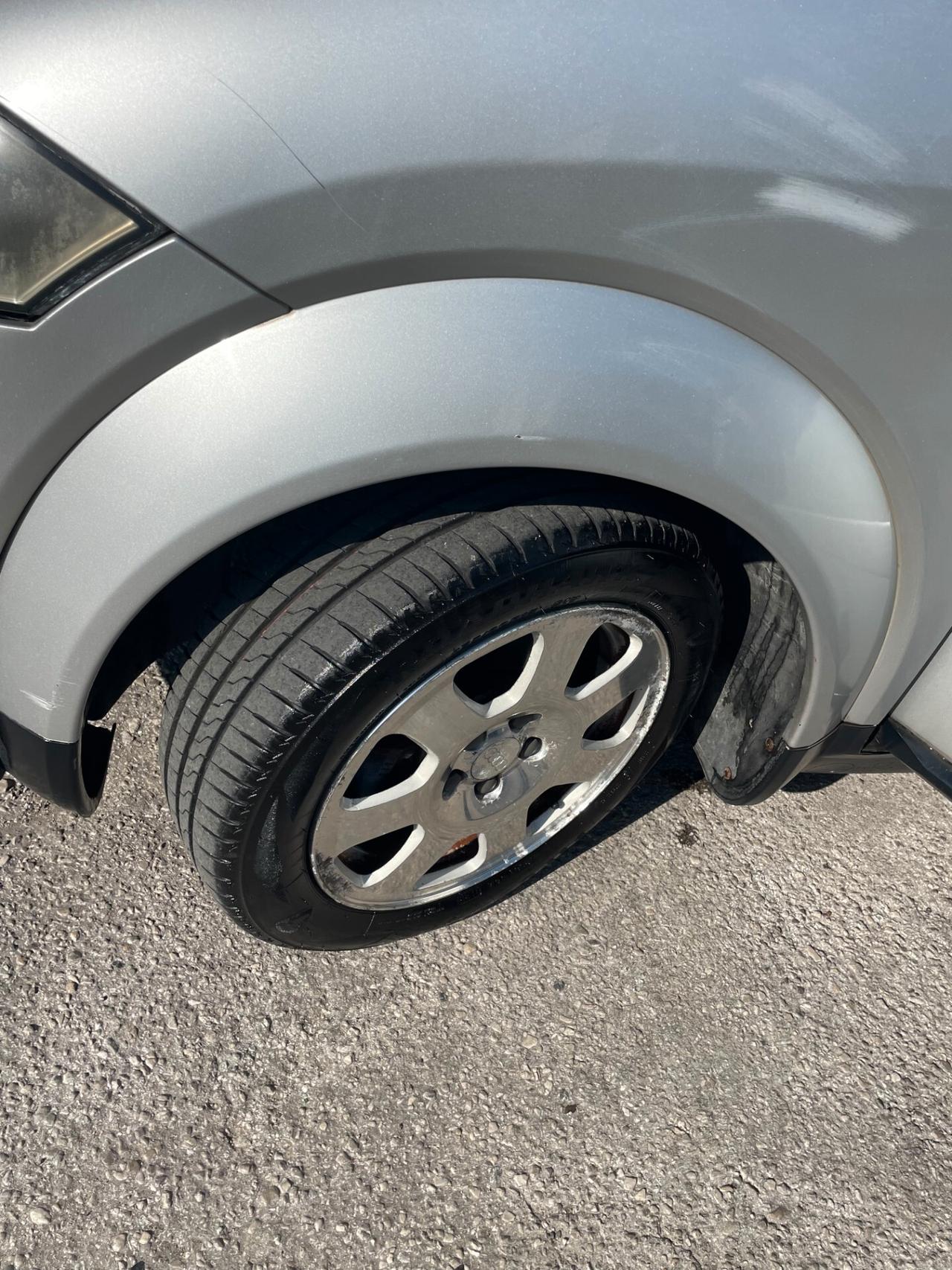 Audi A2 5P 1.6 FSI Top TENUTA BENE , PELLE FULL FULL NEOPATENTATI