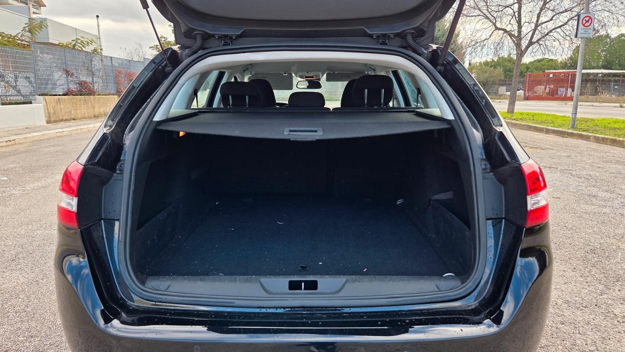 Peugeot 308 BlueHDi 120 S&S SW Allure