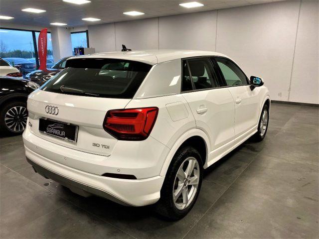 AUDI Q2 30 TDI Admired + Fari Full Led + Navigatore