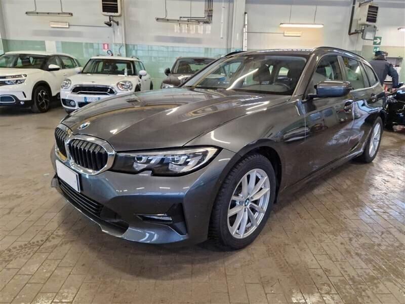 Bmw 318d Touring 150cv Aut. *FULL OPT.* da VETRINA