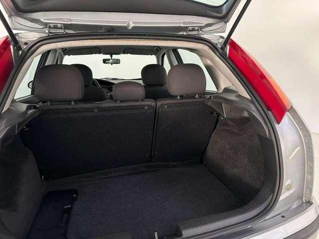 Ford Focus 1.6i 16V cat 5p. Ghia