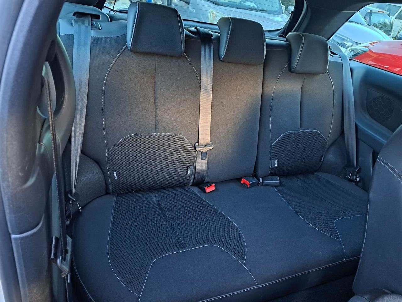 DS DS3 1.6 VTi 120 Just Black