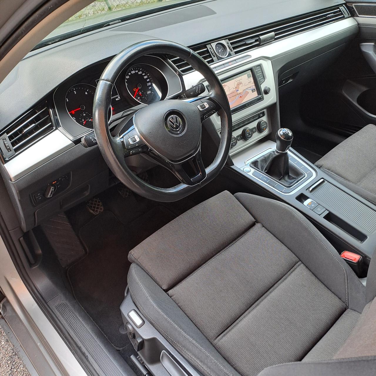 VW PASSAT 2.0TDI UNICO PROPRIETARIO - TENUTA BENE