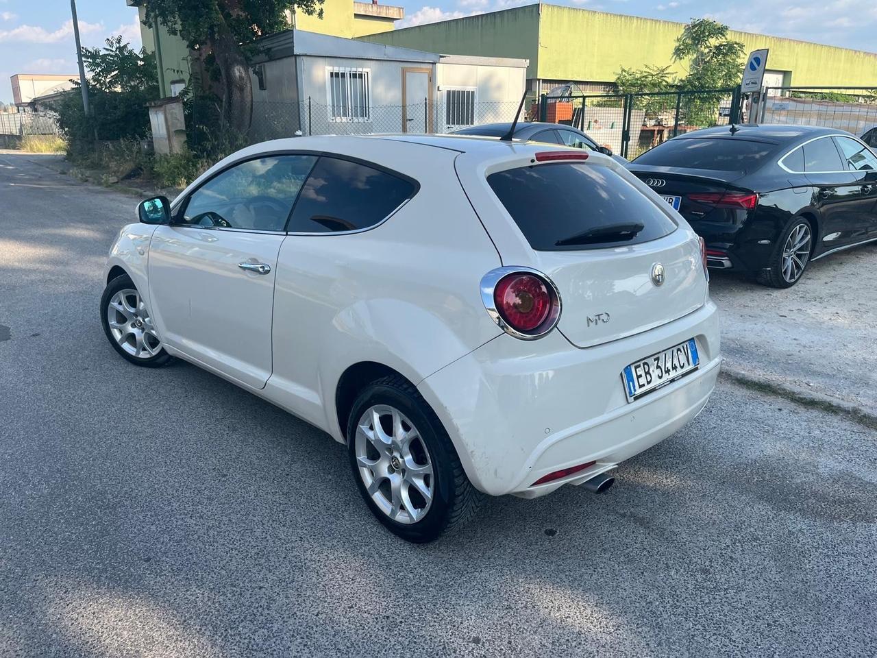 Alfa Romeo MiTo 1.3 JTDm-2 95 CV S&S Distinctive Sport Pack