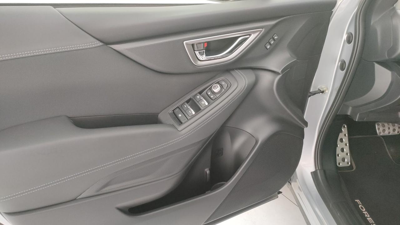 SUBARU Forester 2.0i e-boxer Style lineartronic