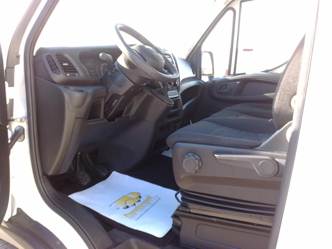 Iveco Daily 35s14 2.3hpt Furgone di serie - 2021