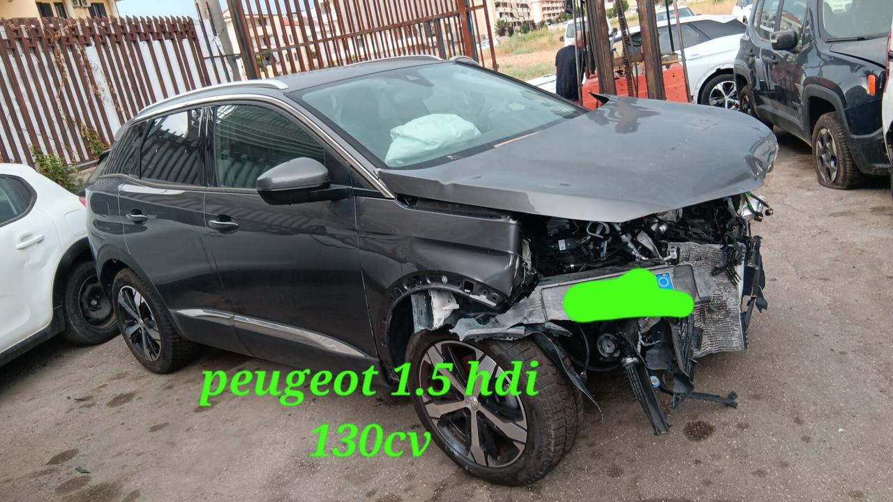 Peugeot 3008 Allure incidentata sinistrata mondialcars 021