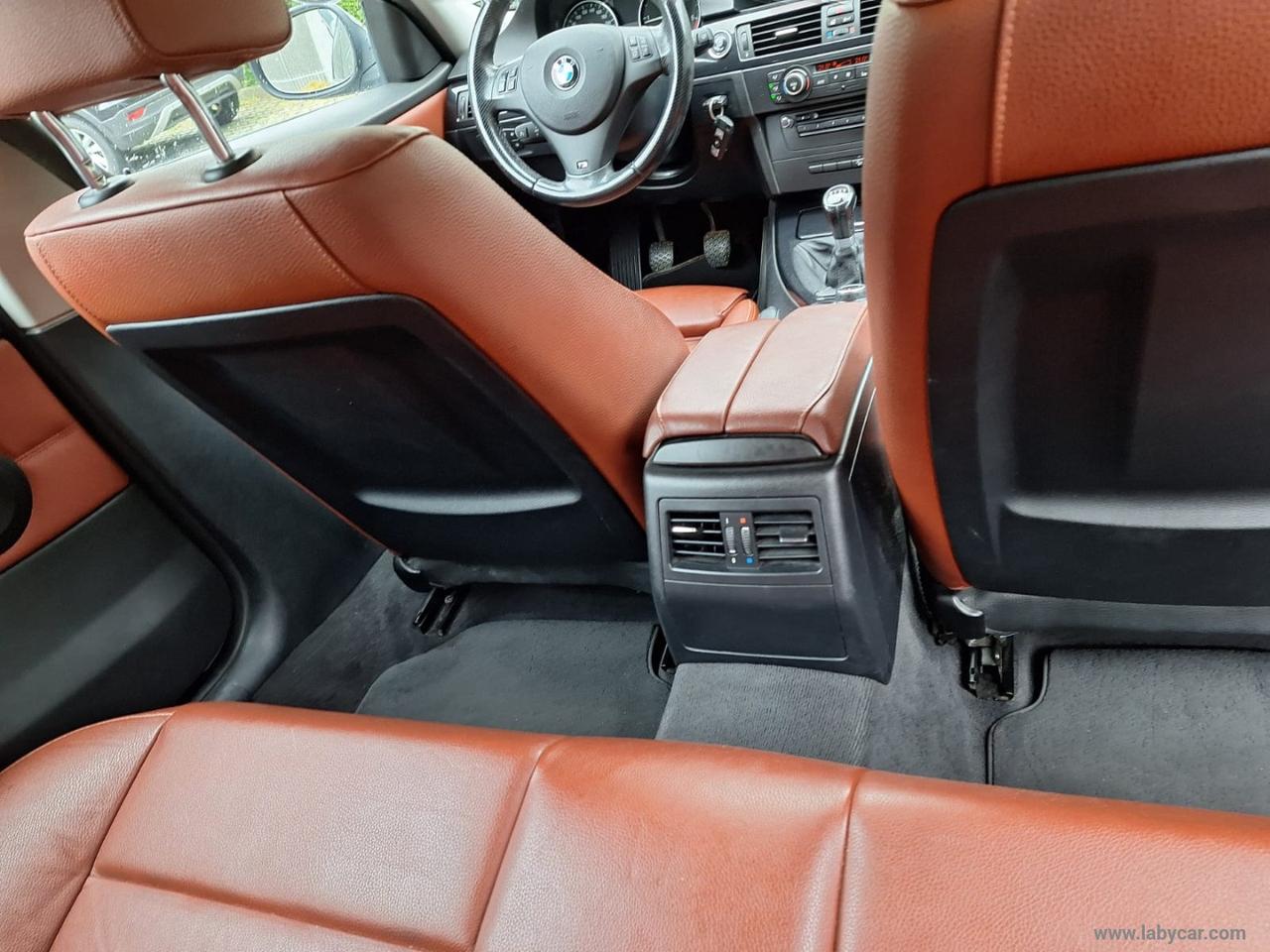 BMW 320d xDrive Touring 4X4 GANCIO TRAINO PELLE