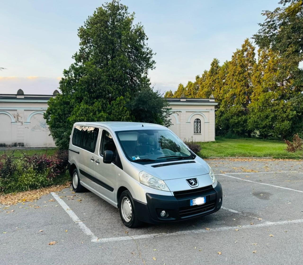 Peugeot Expert Tepee Mix 2.0 HDi 163CV FAP PC Premium Vetrato