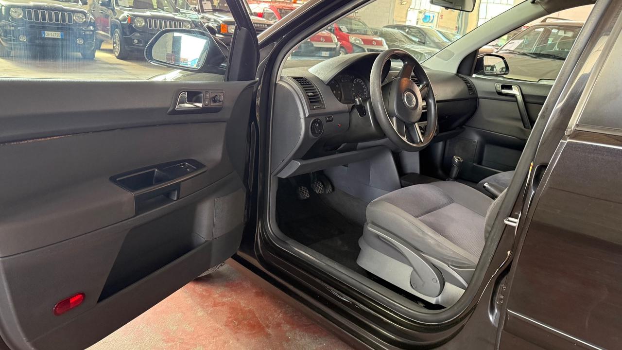 Volkswagen Polo 1.4/75CV 16V 5p. aut. Comfortline