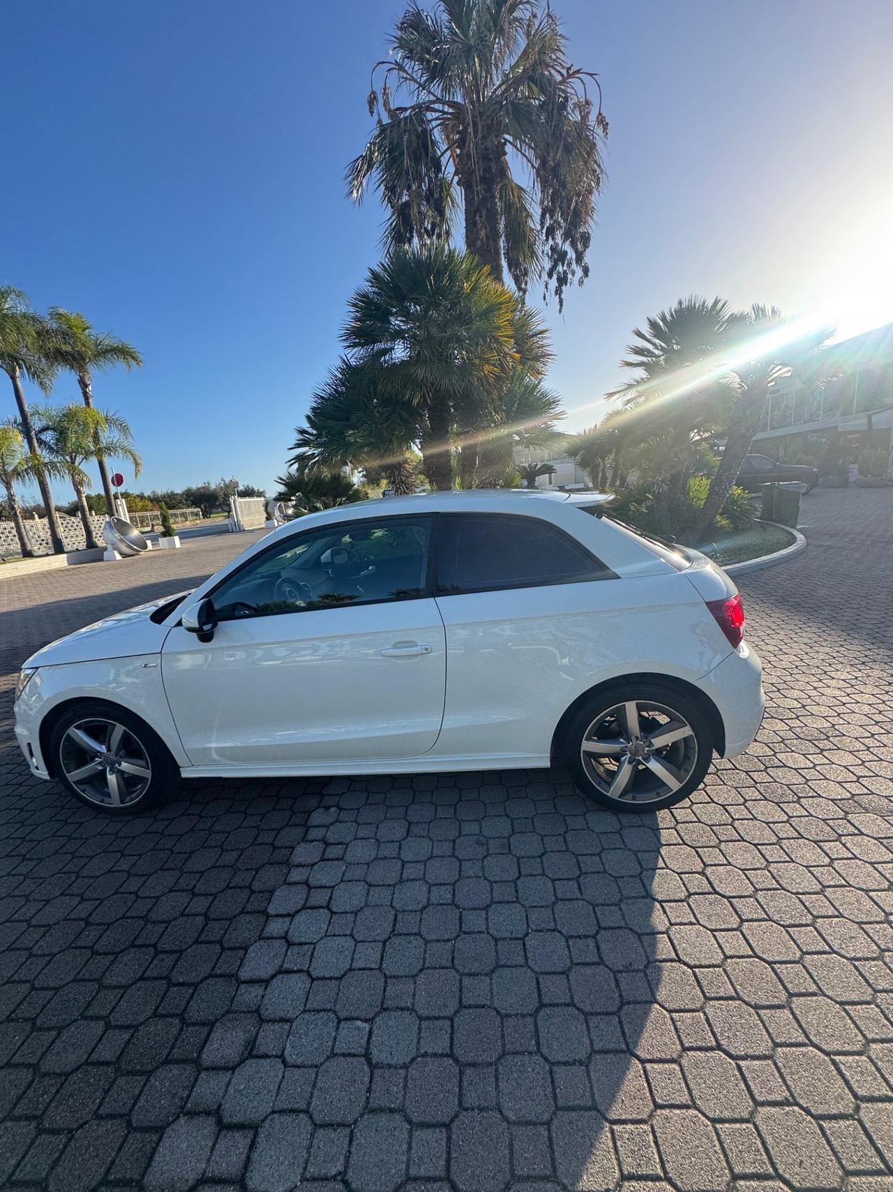 Audi A1 1.6 TDI S tronic Ambition