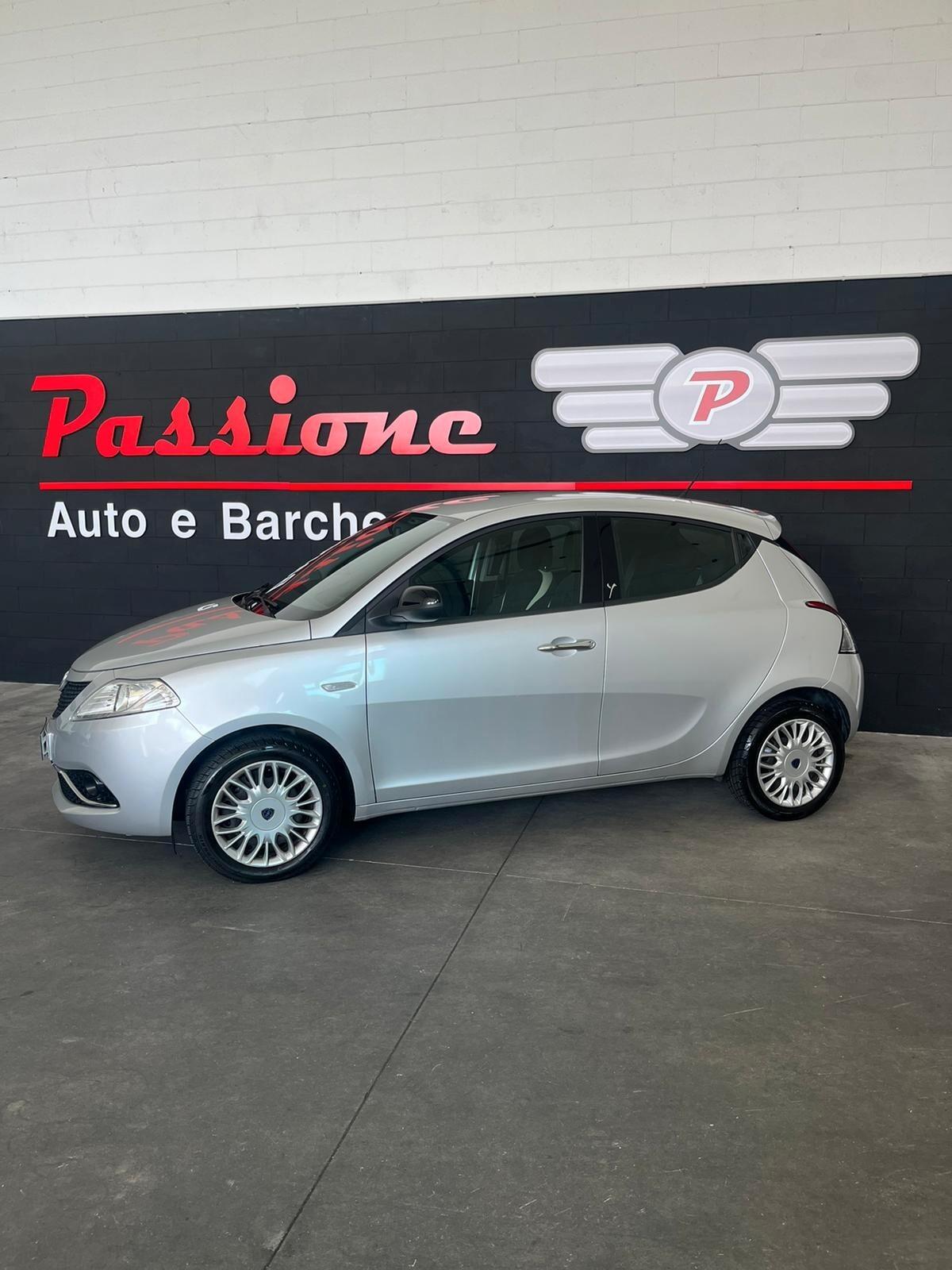 Lancia Ypsilon 1.2 69 CV 5 porte Gold NON VINCOLATO A FINANZ