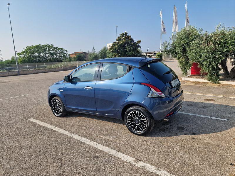LANCIA Ypsilon III 2021 - Ypsilon 1.0 firefly hybrid Platino s&s 70cv