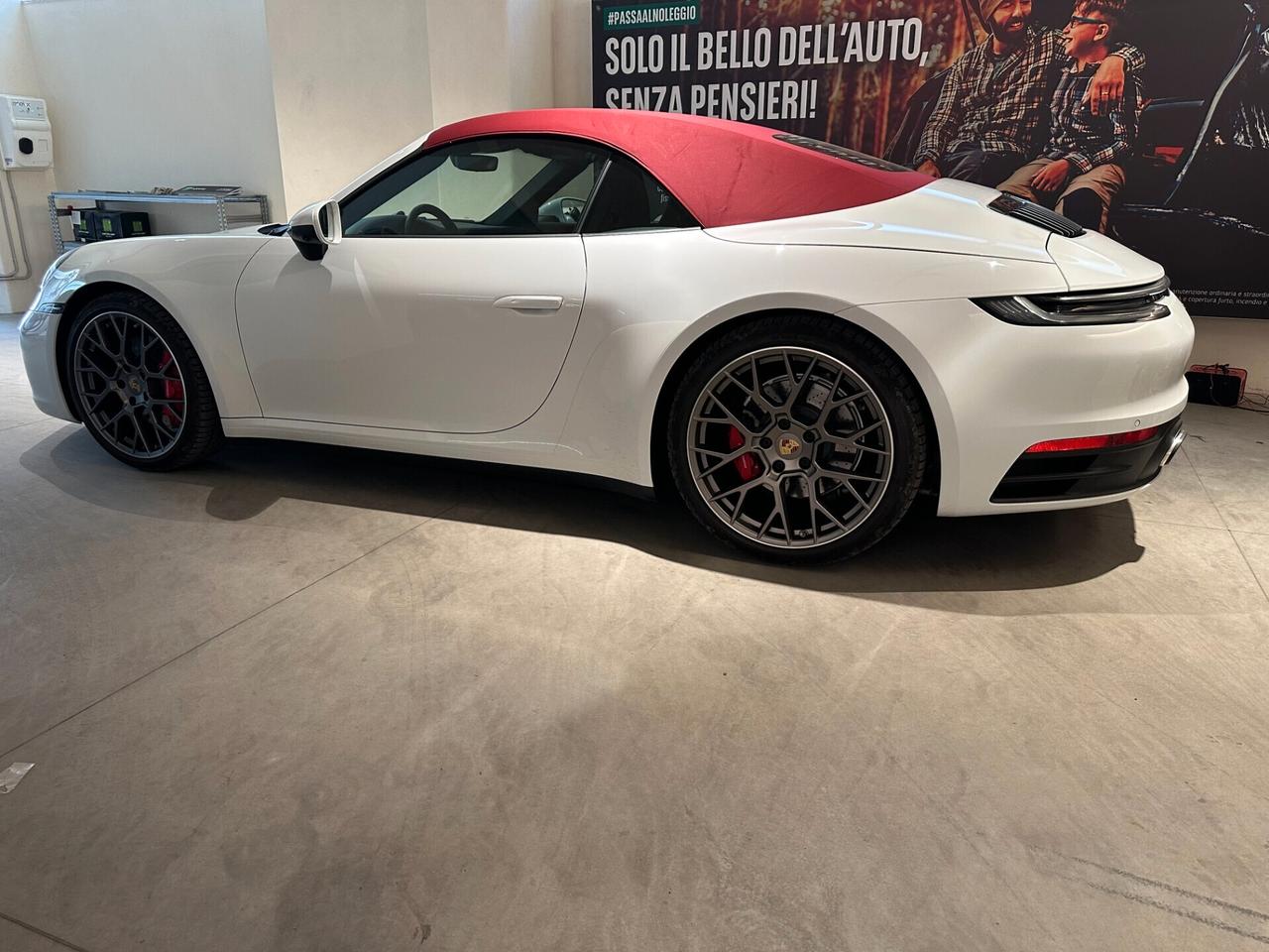 Porsche 911 Carrera 4S Cabriolet
