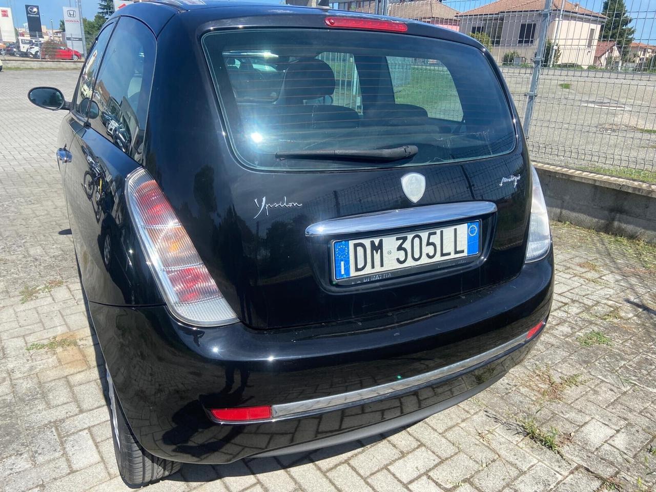 Lancia Ypsilon 1.3 MJT 75 CV Argento Per commercianti