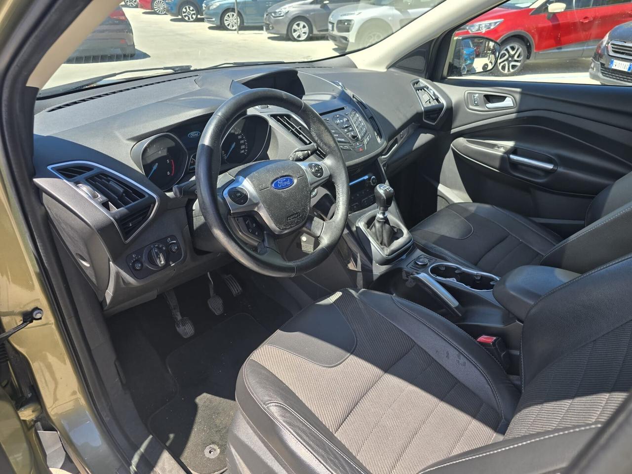 Ford Kuga 2.0 TDCI 140 CV 4WD Titanium