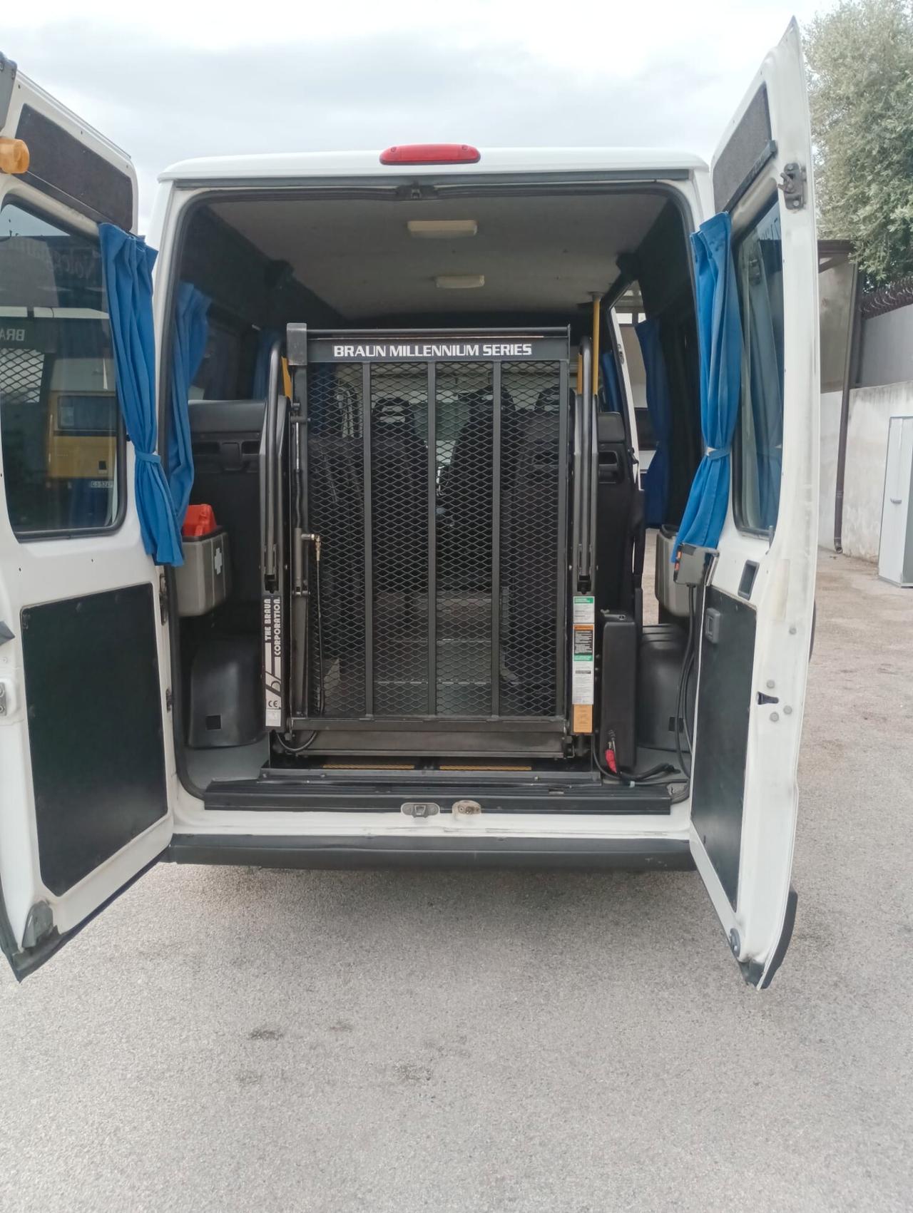 Fiat Ducato Maxi - 9 Posti Trasporto Disabili