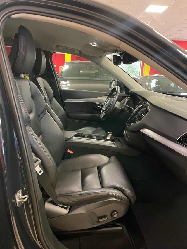VOLVO XC90 B5 (d) AWD 7 posti Momentum *PELLE/TELC/LED*
