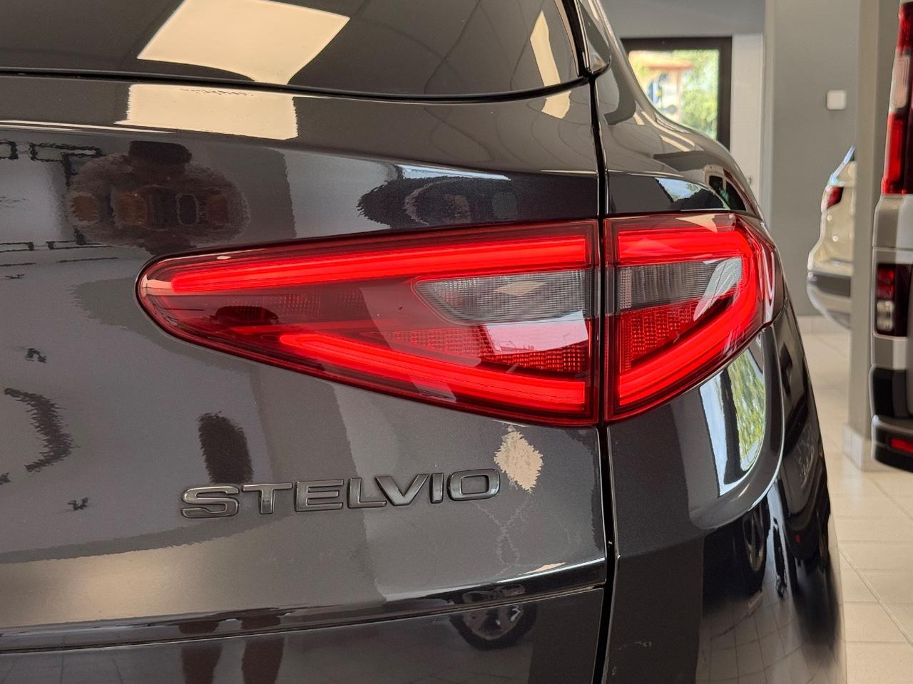 Alfa Romeo Stelvio Sprint Q4 190cv auto