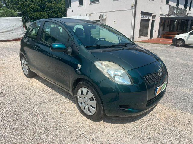 TOYOTA Yaris 1.0 3 porte Sol