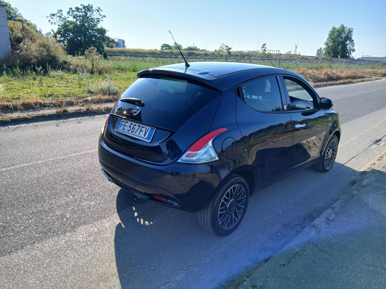 Lancia Ypsilon 1.2 69 CV 5 porte GPL Ecochic Mya